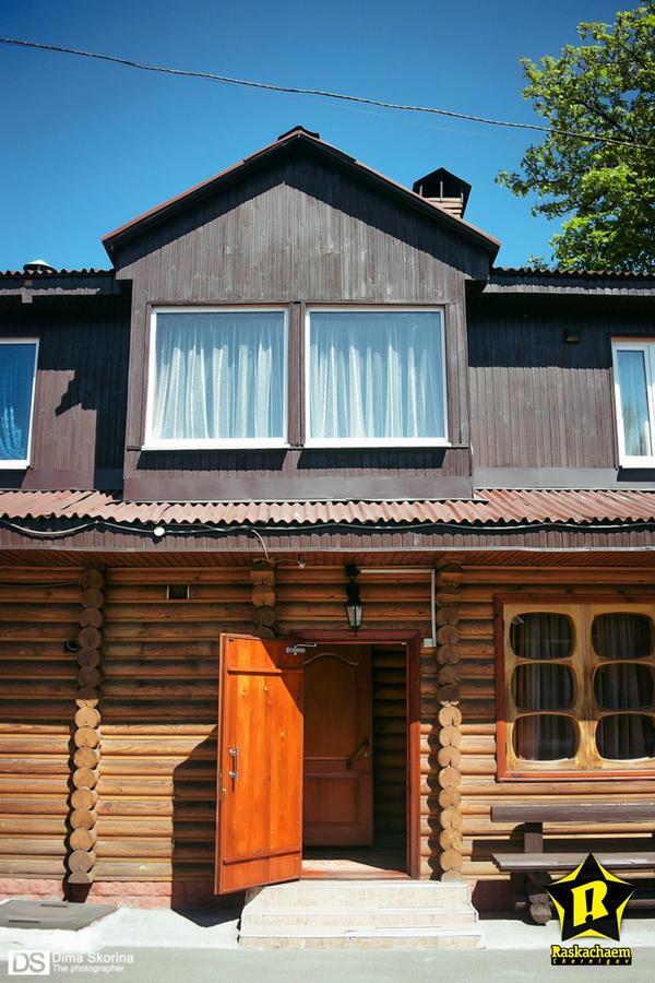 Hotelhola Tsjernihiv Eksteriør bilde