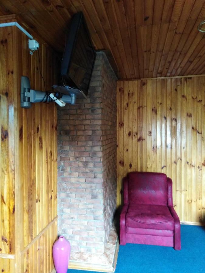 Hotelhola Tsjernihiv Eksteriør bilde